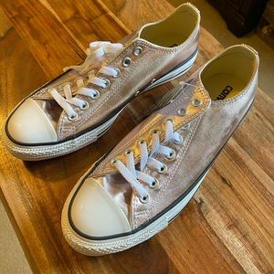 Rose gold Converse Chuck Taylors